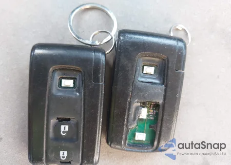 2005 Toyota Prius z USA, uszkodzony, nr VIN JTDKB20U757048191